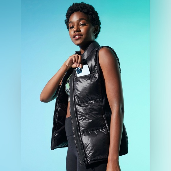 PUFFER VEST - NEW - FABLETICS - Picture 3 of 7